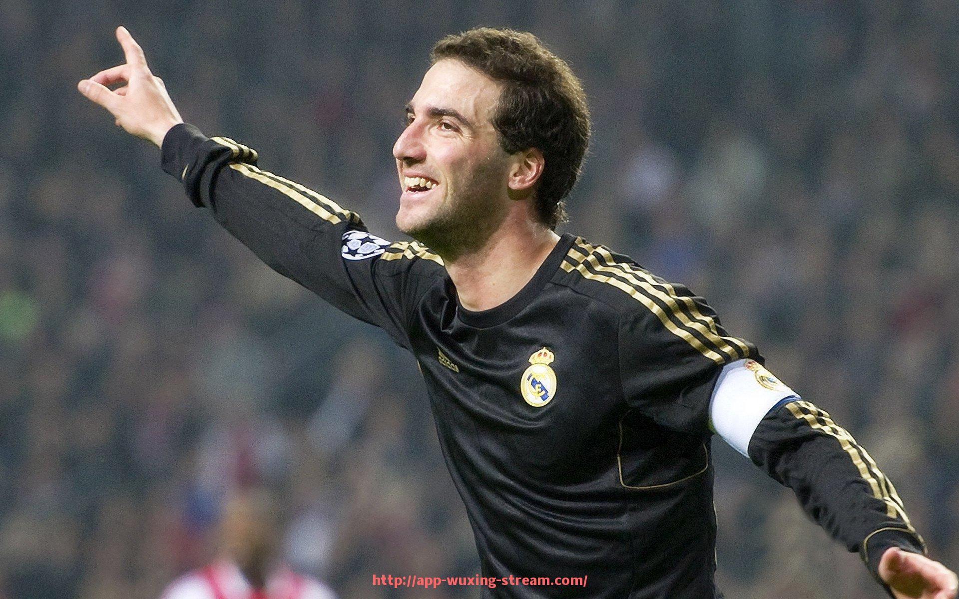 五星体育直播-德甲联赛外援泛滥球队及影响球队实力的探讨